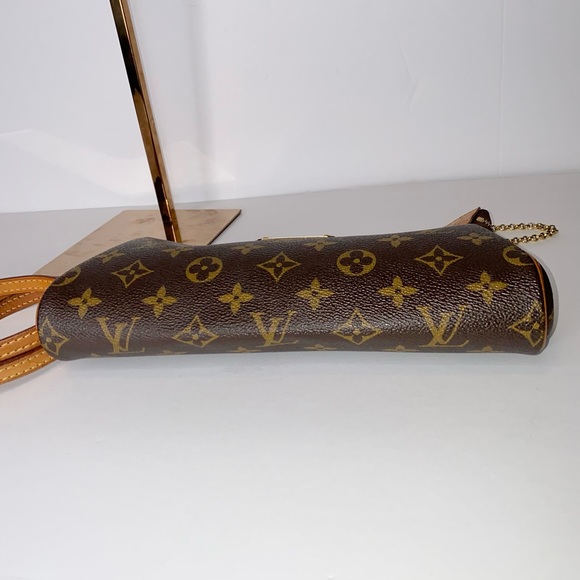 ($1350) Eva clutch mono crossbody - Picture 8 of 13